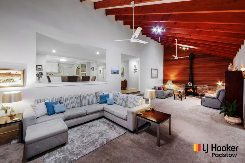 744b Henry Lawson Drive, Picnic Point