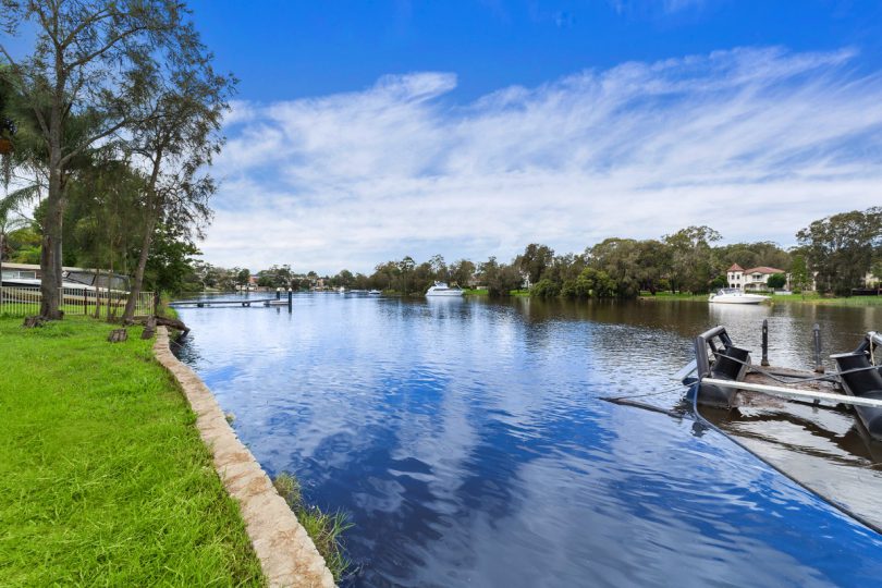 600 Henry Lawson Drive, East Hills