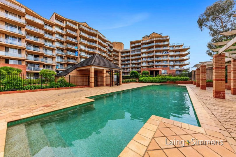 12/2 Macquarie Road, Auburn