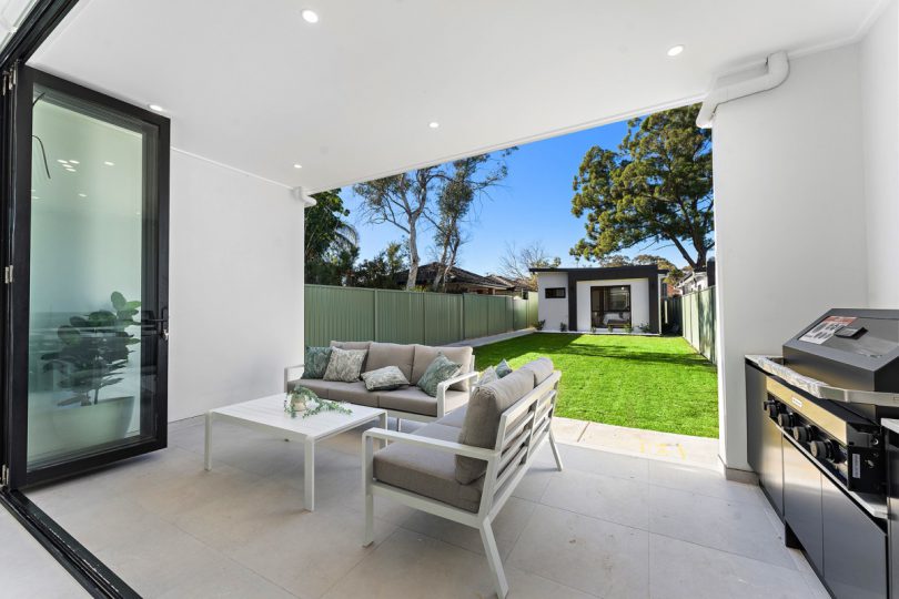 49 Ely Street, Revesb