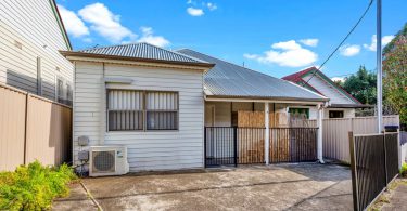 9 Alice St, Auburn
