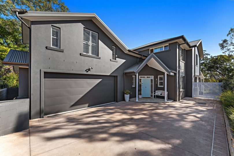 836 Henry Lawson Drive, Picnic Point