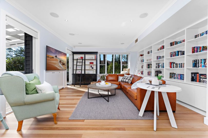 836 Henry Lawson Drive, Picnic Point