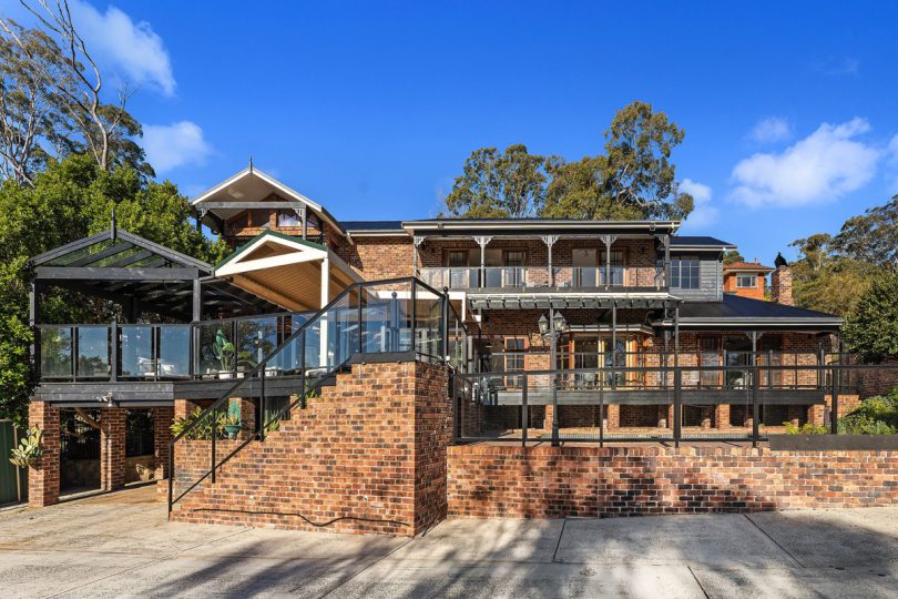 834 Henry Lawson Drive, Picnic Point.