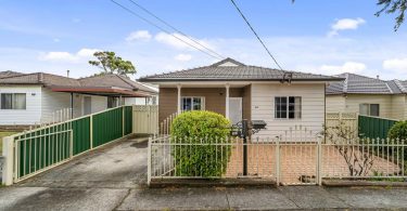 323 Cumberland Road, Auburn