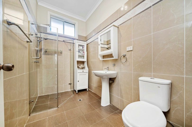 323 Cumberland Road, Auburn